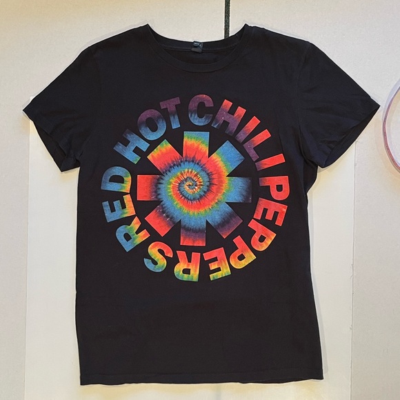 RED HOT CHILIE PEPPERS SMALL T SHIRT—GOOD CLEAN CONDITION/ NO FLAWS—SMALL - Picture 2 of 11